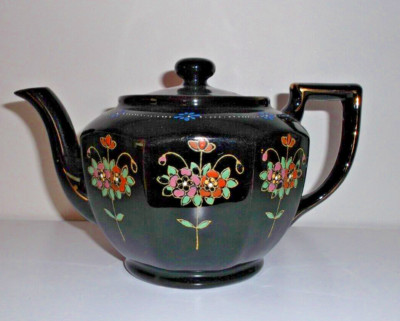 Vintage Moriage Hand Painted Black Redware Teapot, Made in Japan - very nice