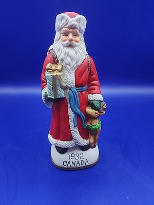 Vintage Old World hand painted Santa's  porcelain 1932 Canada 