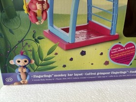 Fingerlings Monkey Bar Interactive Playset w/ERROR Box-Works Good