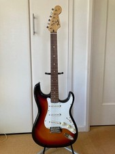 Chitarra elettrica Fender Stratocaster Sunburst Made in Korea rara entry-level