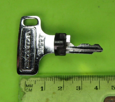 Honda Recessed Ignition Key w/ Plug CB750 K0 Sandcast  p/n T7927  NOS T 7927