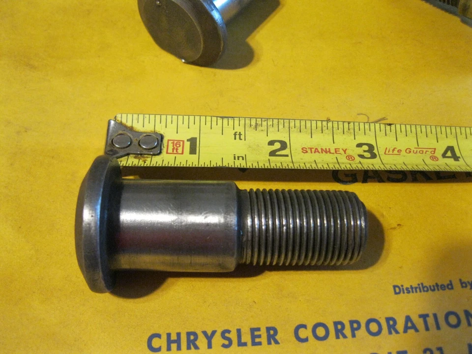 NOS Mopar 1949 Dodge Truck B1F right front wheel stud lot - Изображение 2 из 2