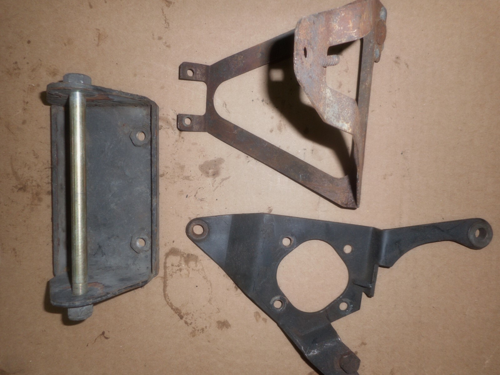 Lamborghini Diablo engine brackets