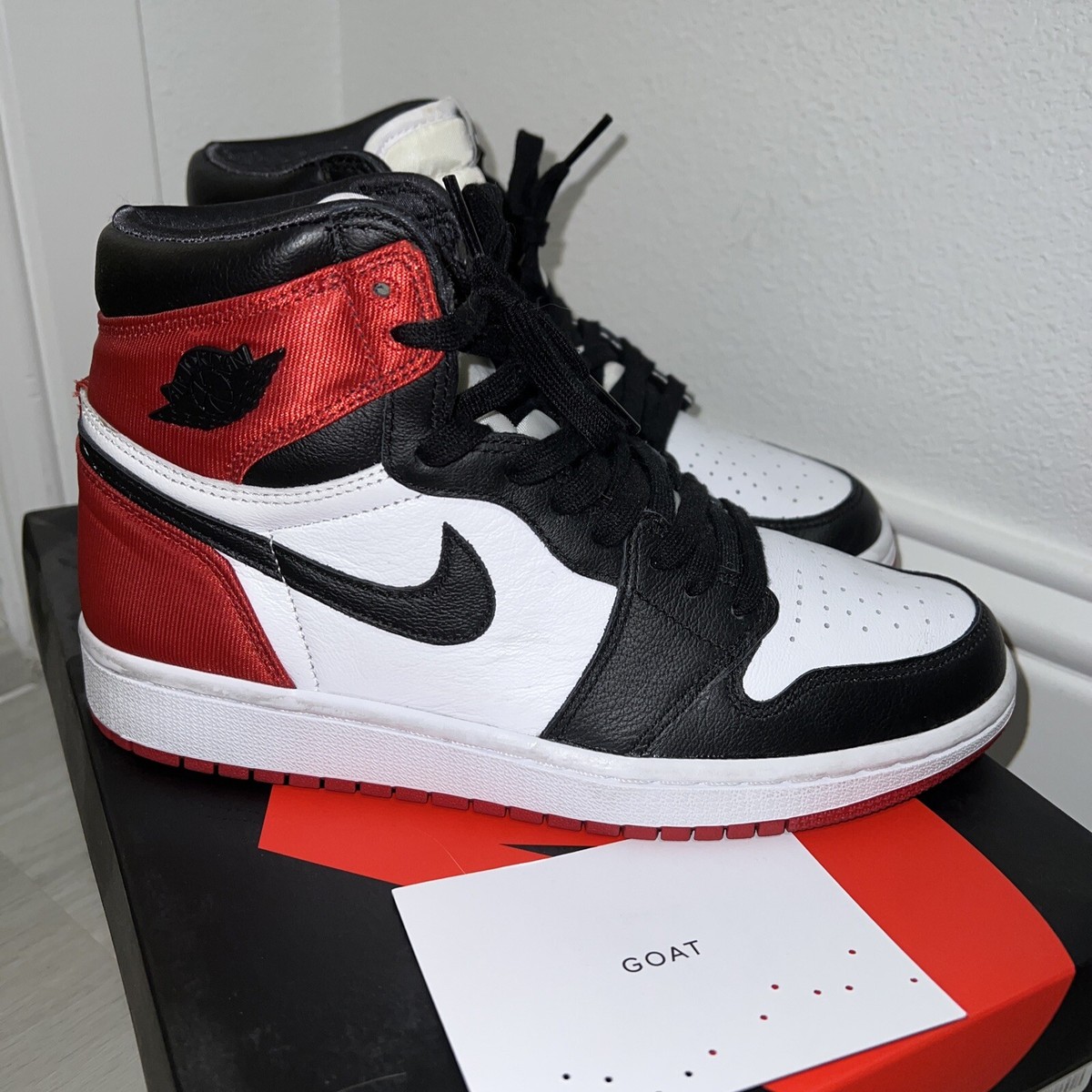 Women's Nike Air Jordan 1 Retro High OG W Satin Black Toe