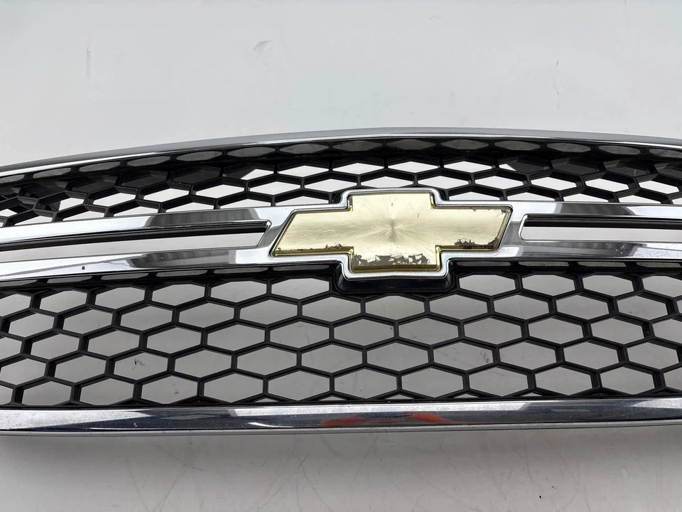 Решетка переднего верхнего бампера для Chevrolet Silverado 1500 2006-2007 годов выпуска от оригинального производителя - Изображение 3 из 4