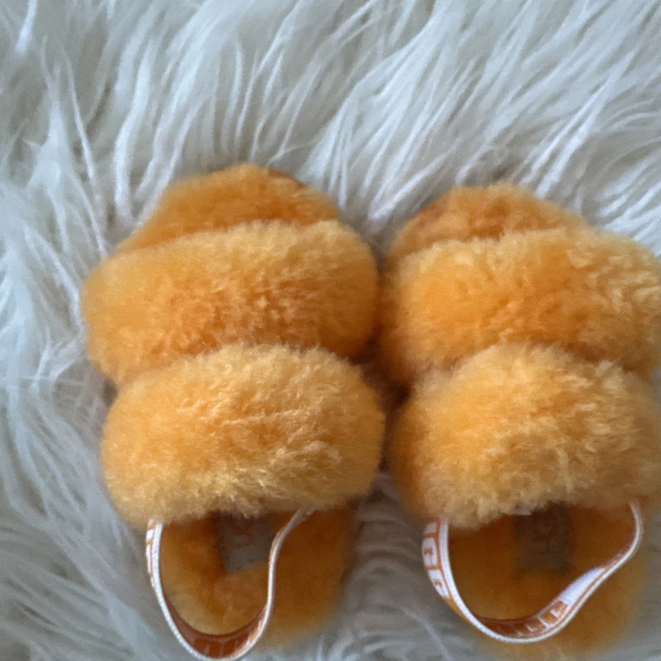UGG Girls' Fluff Yeah Logo Detail Slide Slippers Toddler Size 6 Orange With Box - Image 3 of 4