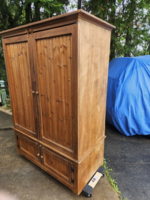 Freestanding Wooden Wardrobe Brown 4 Hinged Doors 2 Shelves 70'' x 53.5''