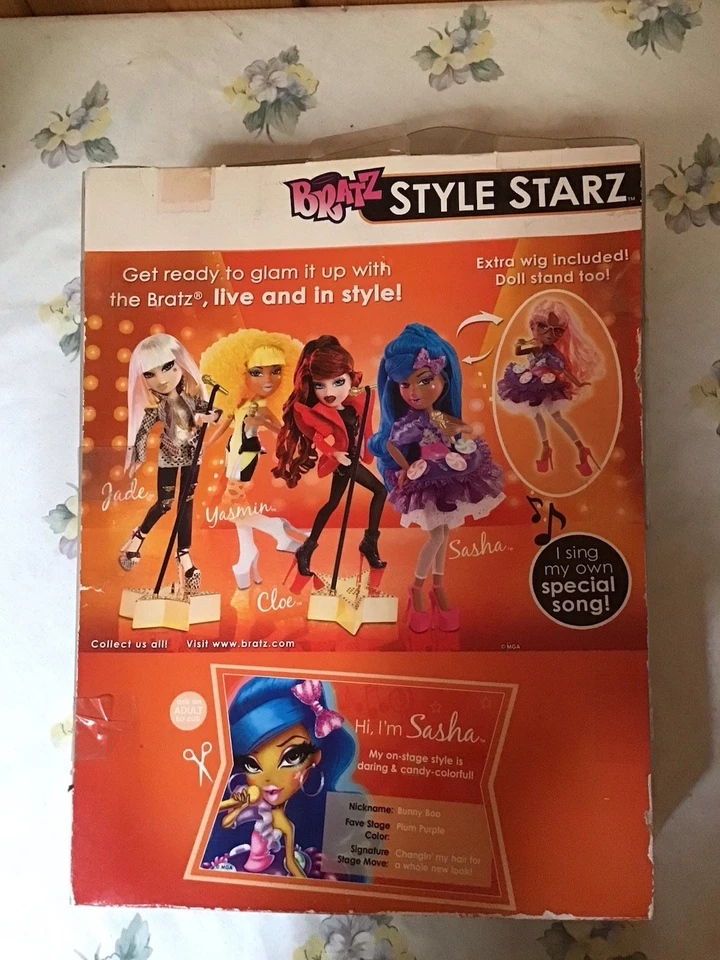 Muñeca SASHA 2012 estilo Bratz Starz MGA Entertainment Foto 3 de 4