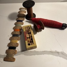 Vintage Wood spools Bobbin J.P. Coats  Magic Match Thread W/ Original Box Holdr