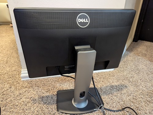 Dell P2213T 22 inch Widescreen LCD Monitor - Black - Picture 2 of 4