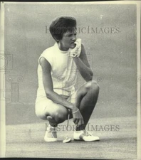 1970 Press Photo Golfer Kathy Whitworth Thinking About Next Move - net35435