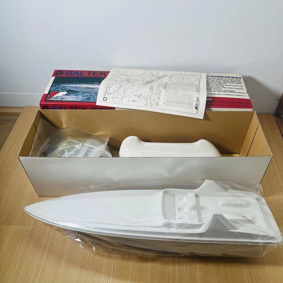 Electric Rc Boat Offshore Racer Baltek 38 High-Speed Boat Remote Control Scale - Image 2 of 4