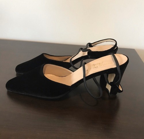 Phyllis Poland Black Velvet Shies- size 7 - Picture 2 of 6