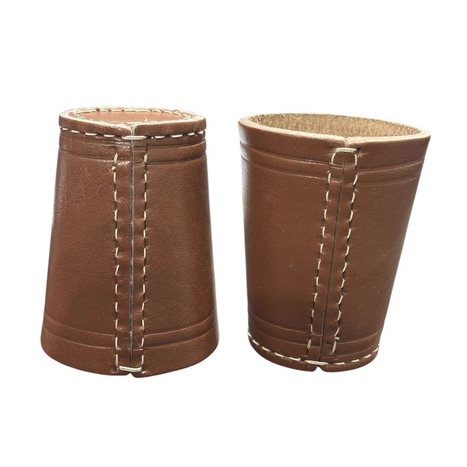 Poker Bar Games Casino Shaker Dice Cup size: 8.5cm x 7cm - Image 1 of 4