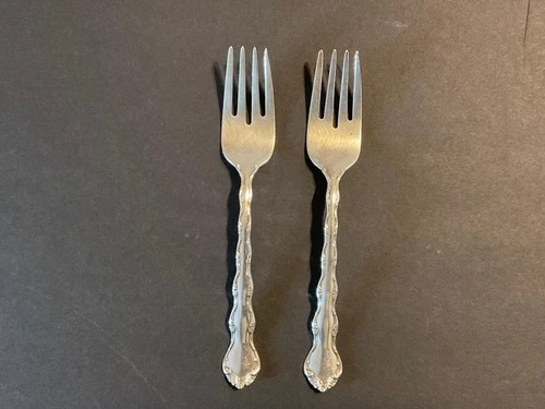 79.3 gms SCRAP STERLING SILVER or use Reed Barton Tara salad forks x 2