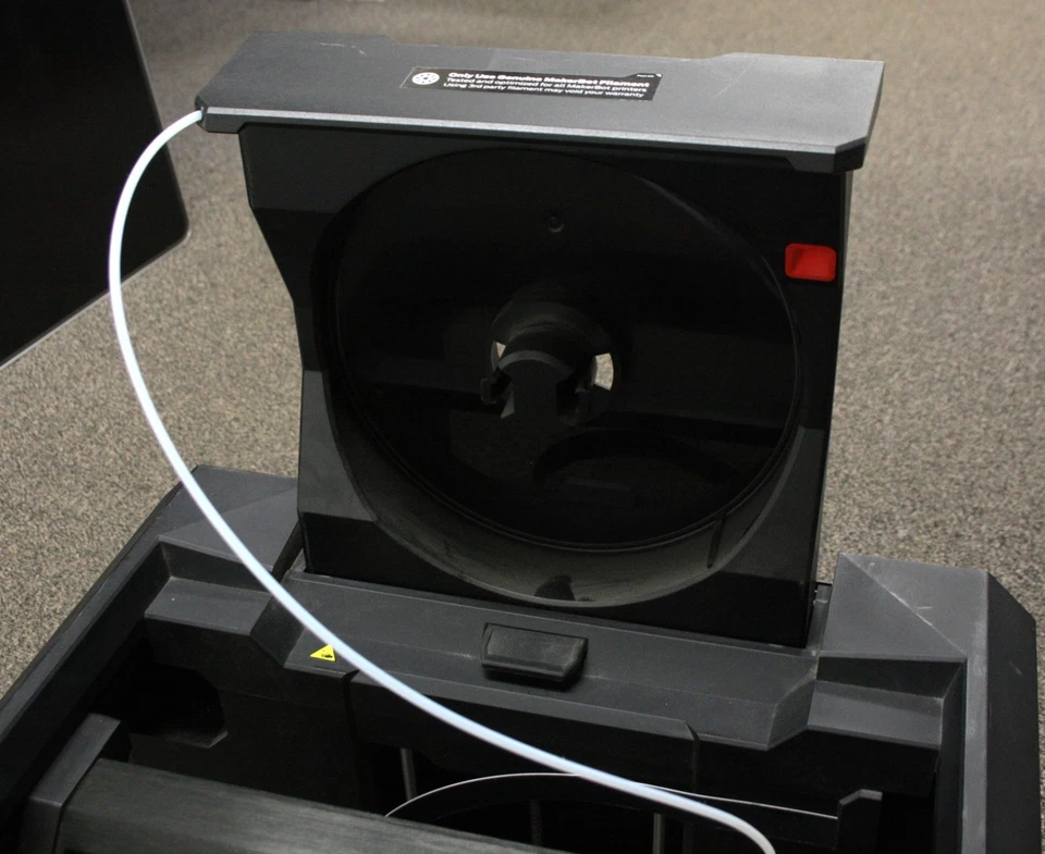 MakerBot Replicator+ (5th Gen) 3D Printer PABH65 - Tested and Working - Image 2 of 4