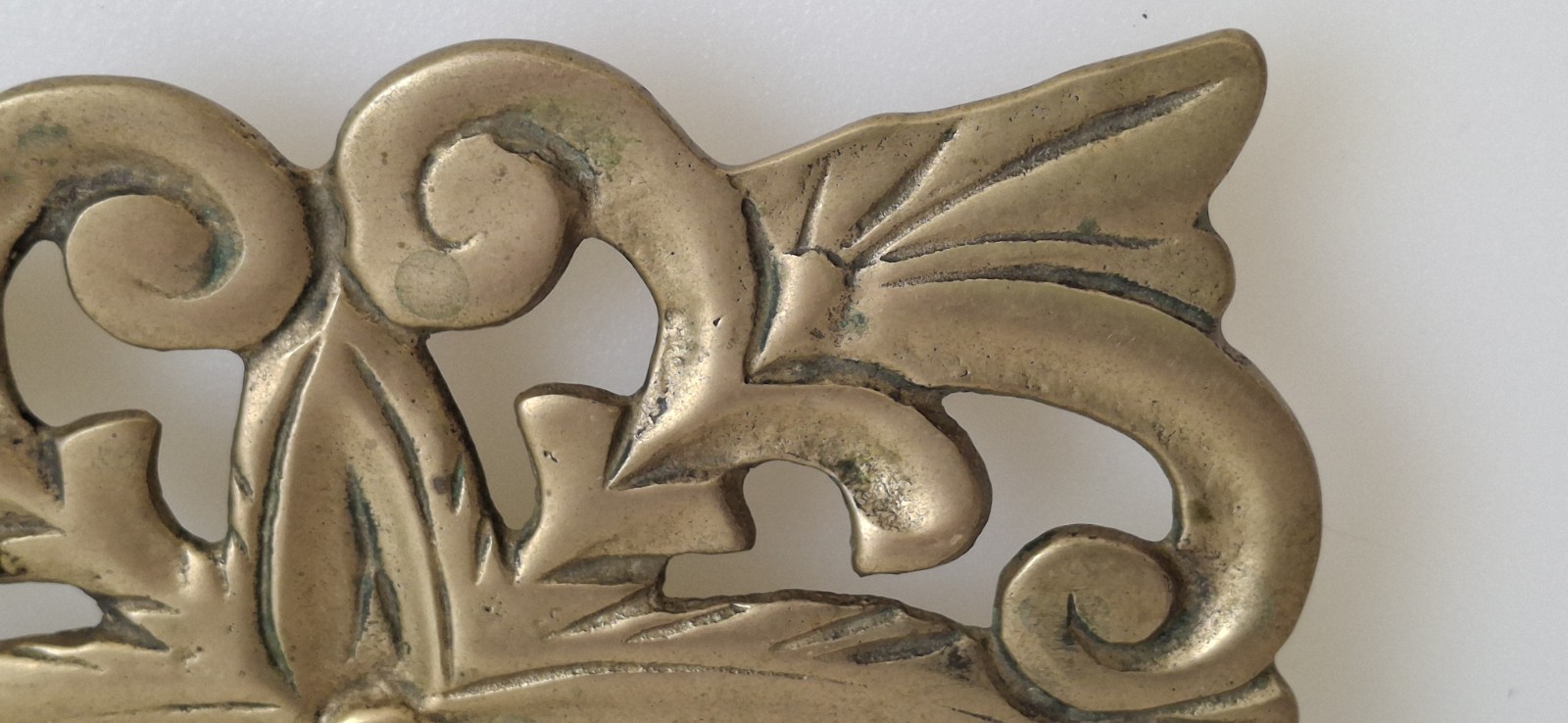 Vintage Crowning Touch Brass Trivet Flower Design Beautiful Patina