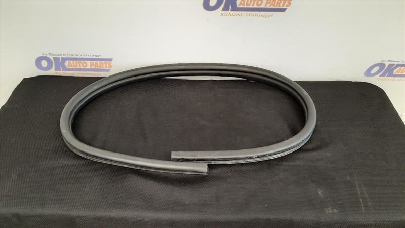 12 2012 FERRARI CALIFORNIA F149 OEM PASSENGER RIGHT DOOR RUBBER MOULDING