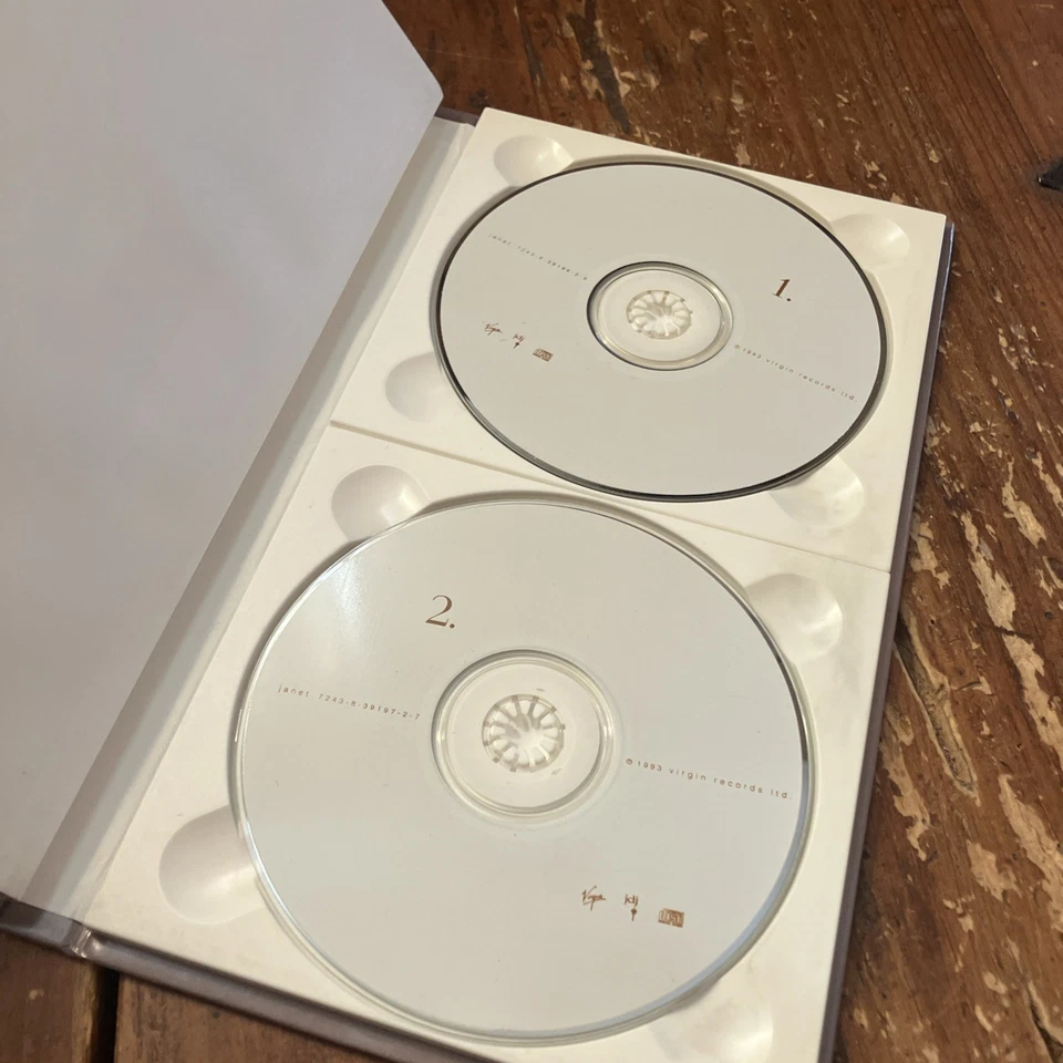 Janet Jackson Janet 2 CD Set Limited Edition Collectible Photo Book Box Set 1993 Foto 3 de 4