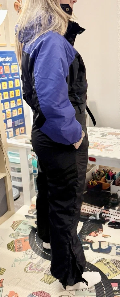 Columbia 女式复古 Wintertrainer 黑色和紫色雪地套装 - M 码 — 第 3/4 张图片