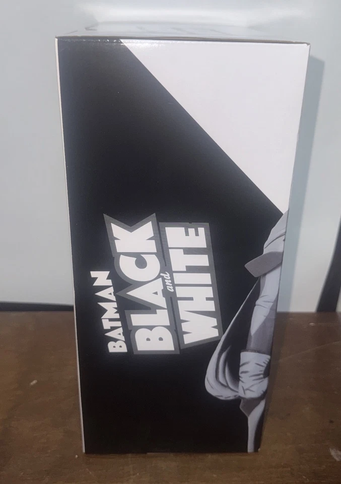 DC Mike Mignola Batman Black And White Statue - Image 2 of 4