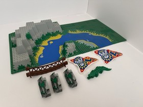 LEGO Pirates: Enchanted Island (6278) Base Plates And Accessories