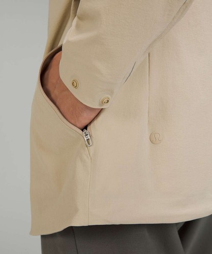 Lululemon Mens Stretch Hooded Cargo Jacket Water/Wind Resistant Sz Large Beige - Picture 15 of 15