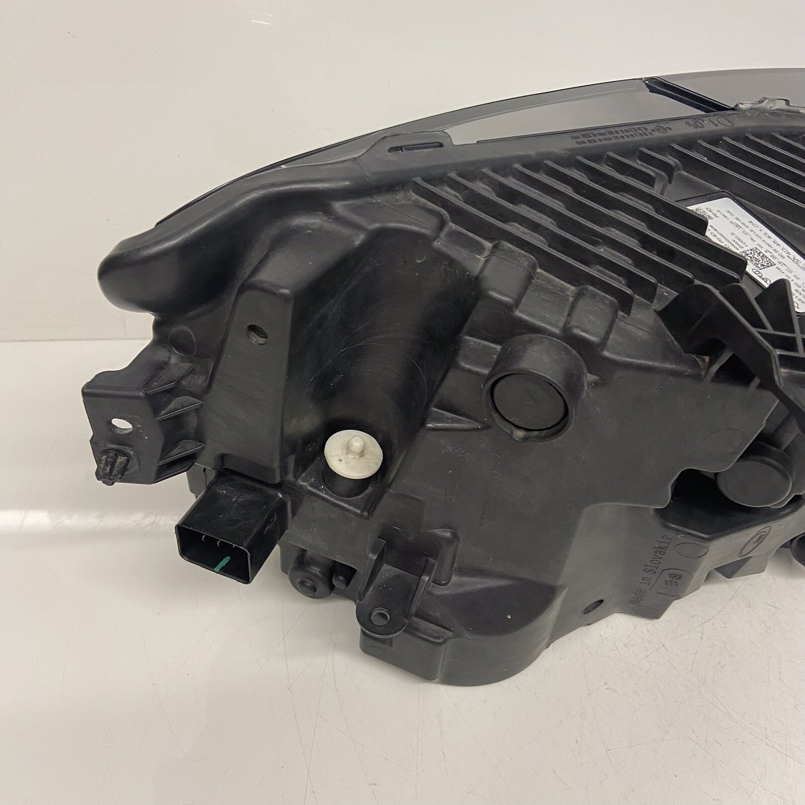 Volvo Xc90 2018-on Mid LED Headlamp Passenger Side 32133546 