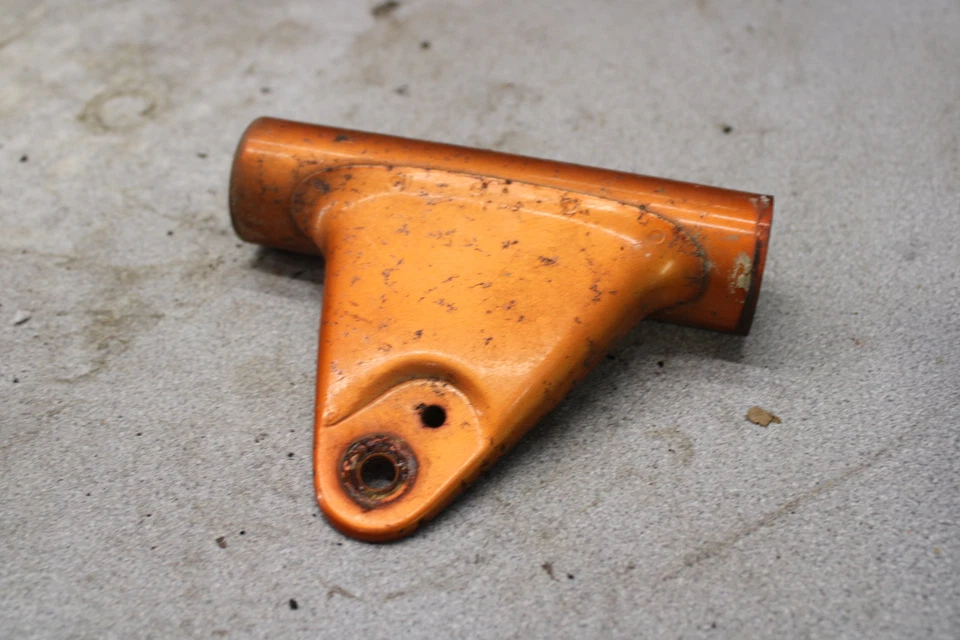 Yamaha R5C 350 1972 soporte de faro derecho T12-3347.pe Foto 2 de 4