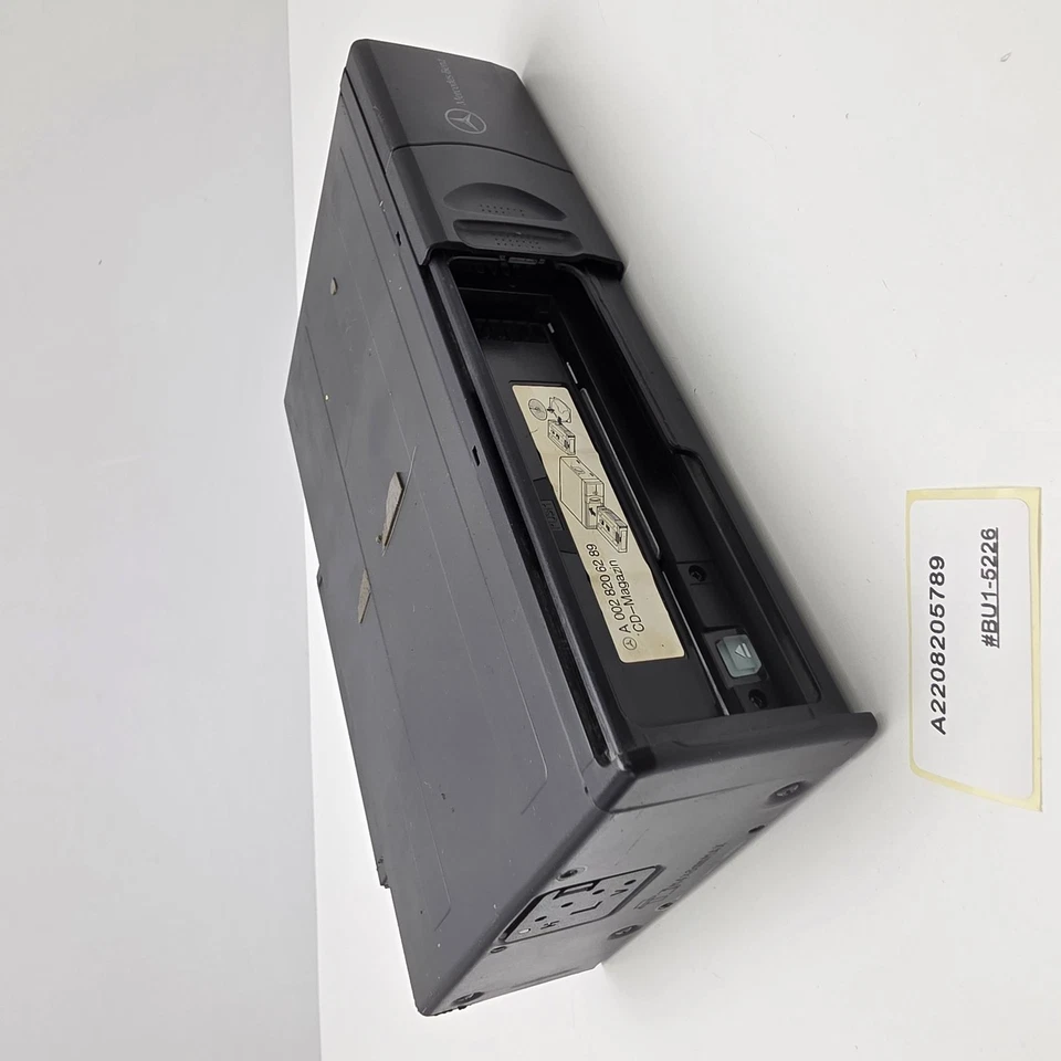 Cambiador de CD A2208205789 Mercedes-Benz CLK500 2003-2008 Foto 4 de 4