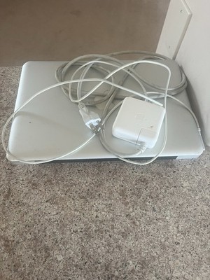 Apple MacBook Pro 13-inch 2011, Core i5, 4GB RAM, SSD, Silver, OS X Yosemite