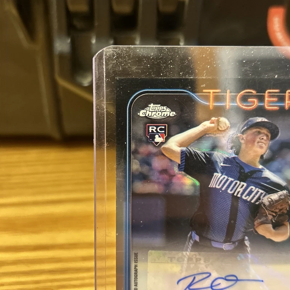 Reese Olson 2024 Topps Chrome Update Rookie Refractor Auto /499 - Image 3 of 4