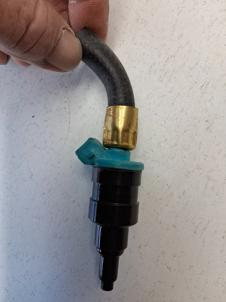 Inyector de combustible Porsche 914 / VW 0280150102 Foto 3 de 4