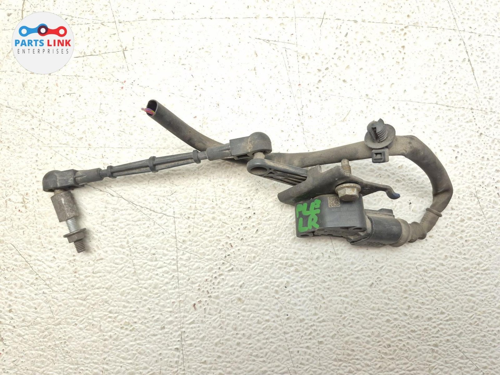 2016-20 BENTLEY BENTAYGA REAR LEFT SENSOR LEVEL HEIGHT RIDE HARNESS SET OEM 636