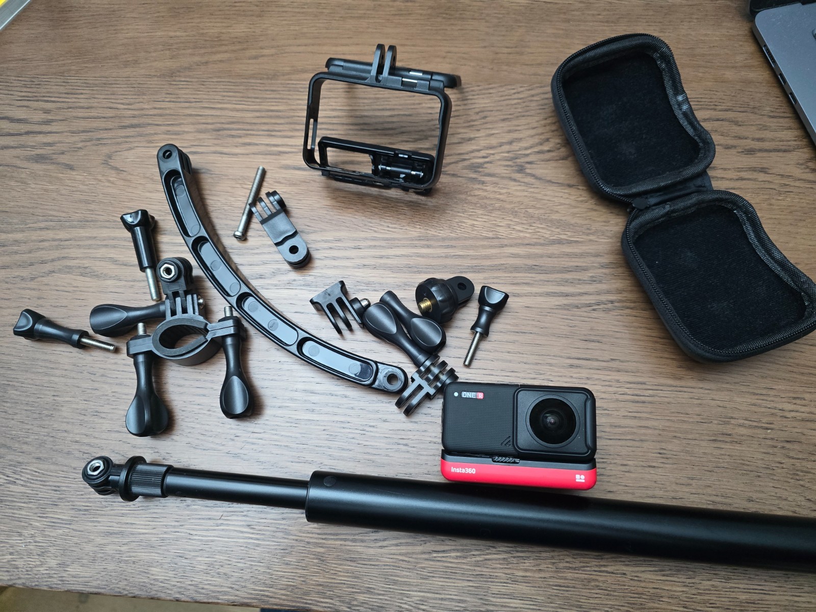 Insta360 ONE R Action Camera Bundle + 256GB microSD – Accessories & Selfie Stick