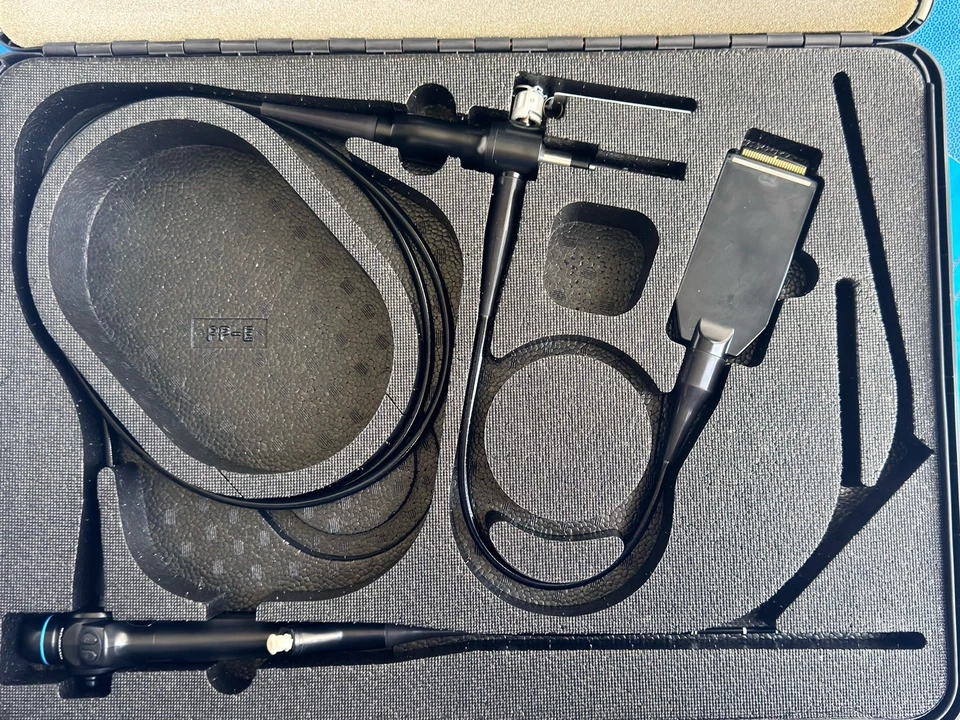 Video histeroscopio flexible Olympus HYF tipo V visera con estuche Foto 2 de 4