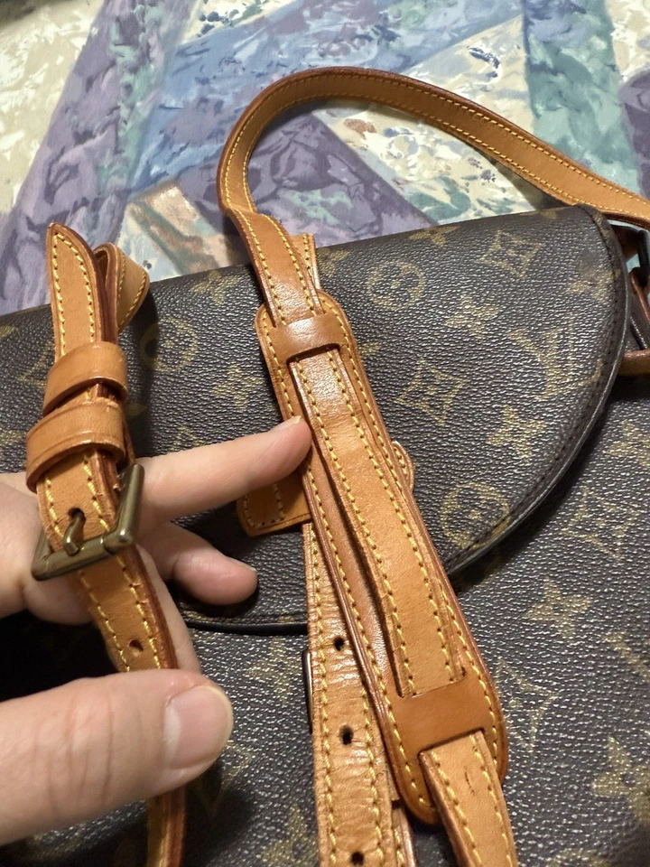 Bolso de Hombro Louis Vuitton Chantilly GM Marrón Lona/Cuero Foto 3 de 4