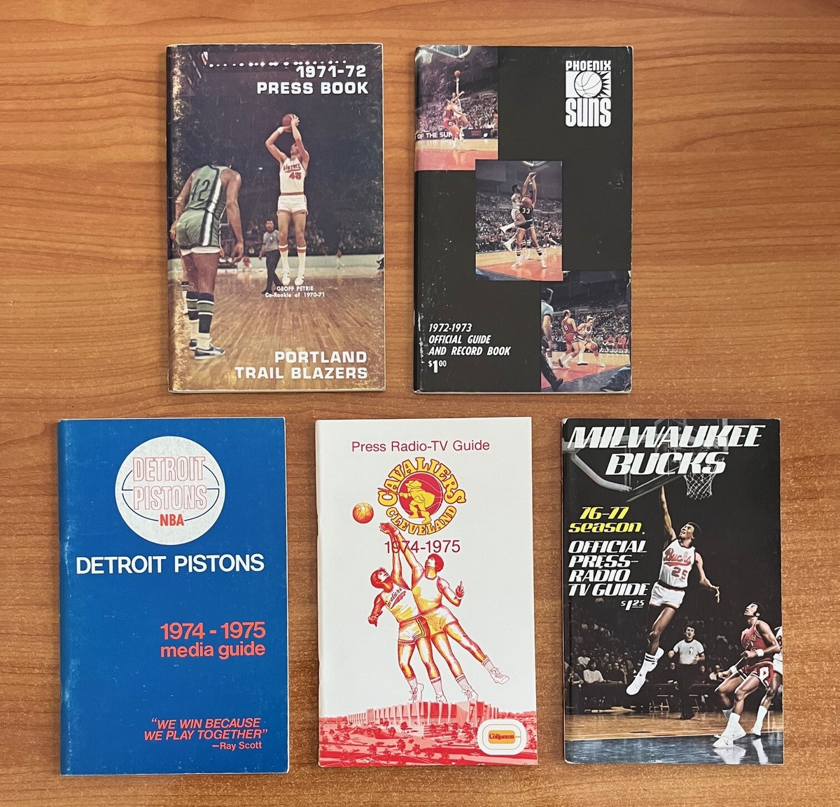 LOT of 1970s NBA MEDIA PRESS GUIDE GUIDES YEARBOOK Suns