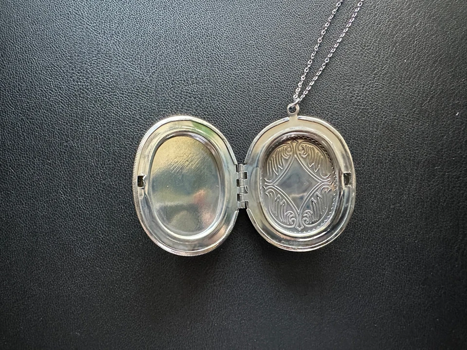 Medallón de caballo camafeo verde colgante ovalado plateado foto medallón collar 24"" Foto 3 de 4
