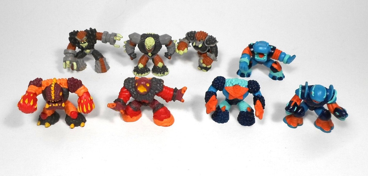 GIOCHI PREZIOSI 2010 GORMITI SUPREME ECLIPSE ACTION FIGURES LOT OF