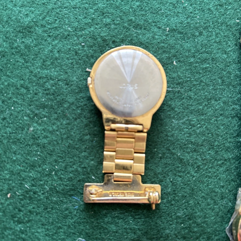 Classic Gold Lorus Nurses Lapel Pin Quartz Plus 2 ladies watches job lot - Image 3 of 4