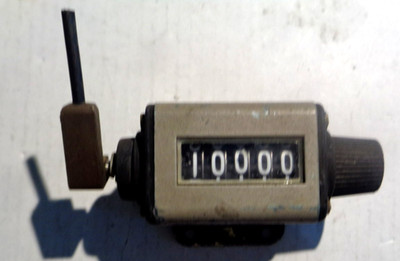 Vintage VEEDER ROOT 5 Digit Mechanical Counter with Lever Arm, in Working Order.