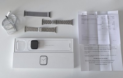 Top Apple Watch Series 7 Silber 45mm + Viel Zubehör ink. edestahl Ladestation