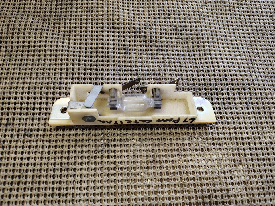 Pontiac Bonneville Catalina G/P 1967 1968 mapa ejecutivo luz de cortesía #2 Foto 3 de 4