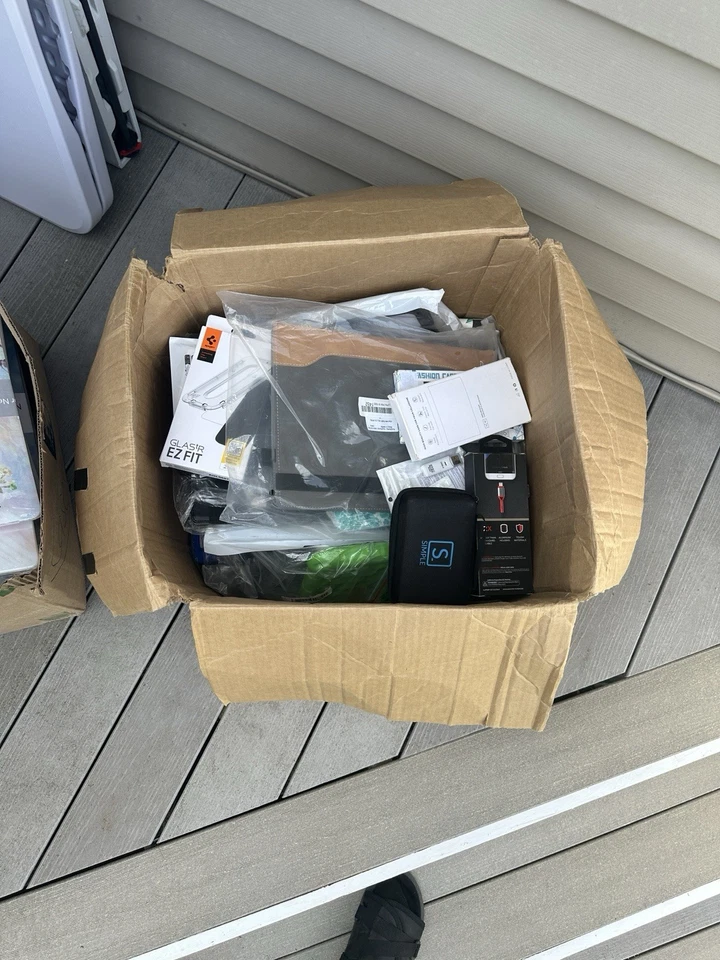 Paquete Mixto de Accesorios para Dispositivos Electrónicos - Fundas para Teléfono Protectores de Pantalla 200 PCS Foto 3 de 4