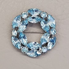 Vintage Rhinestone Brooch Wreath Blue Round Marquise Silver Tone 1.75"