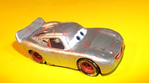 primer lightning mcqueen