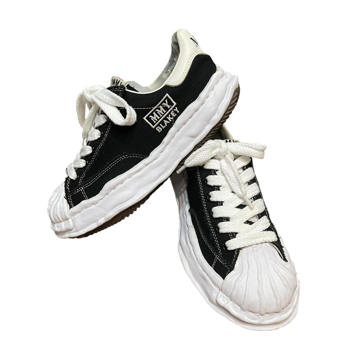 MAISON MIHARA YASUHIRO BLAKEY Low OG Black / White Canvas Sneaker