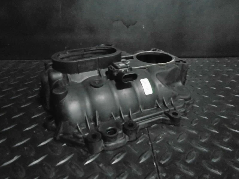 Colector de admisión superior Chevrolet Blazer 96-07 4,3 L Foto 3 de 3