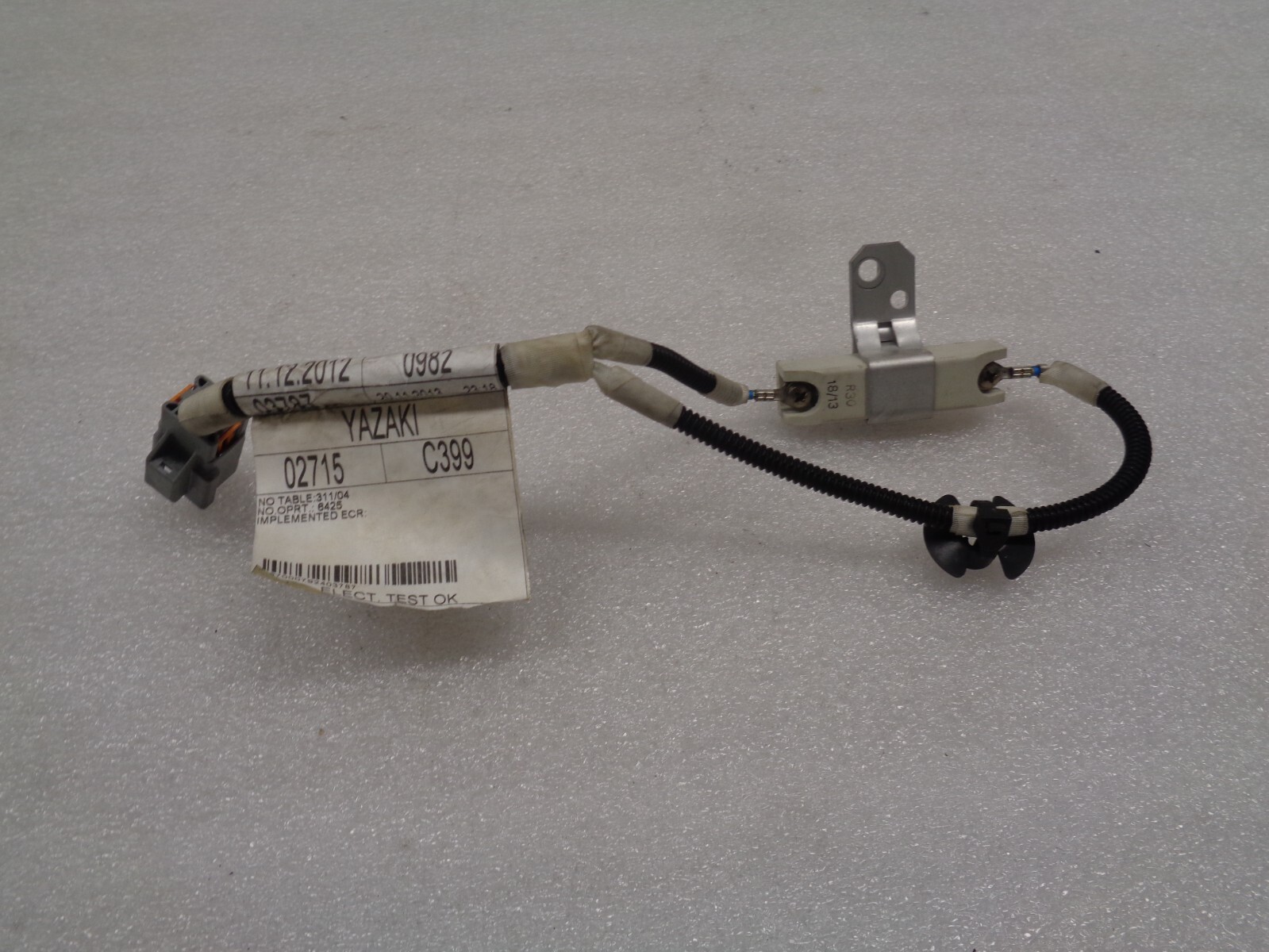 2014-2019 Maserati Ghibli Rear Antenna Wire Harness Resistor OEM AK2308331
